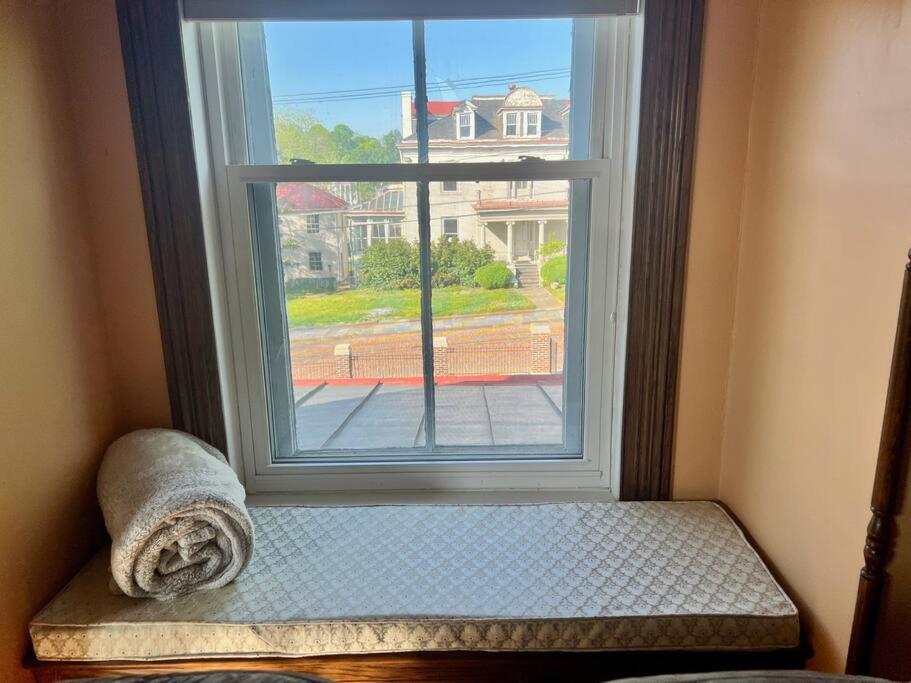 Ferienwohnung Peaceful Easy Feelings - King Sized Bed - Sleeps 2 Lynchburg Exterior foto